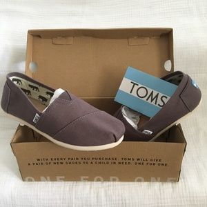 TOMS Classic- Ash Canvas (size 8, Women)